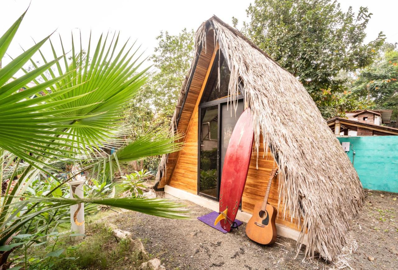 Casa Del Sol Pansiyon Montañita Dış mekan fotoğraf